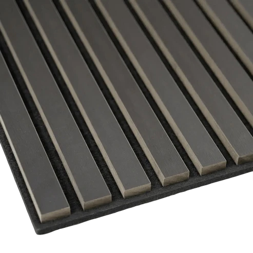 Akustikpaneele - Lamellendekor Eiche schwarz mit schwarzem Filz