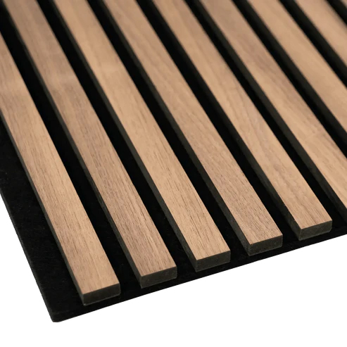 Akustikpaneele - Lamellendekor Walnuß mit schwarzem Filz